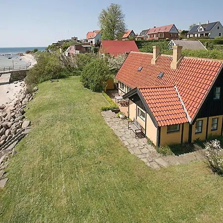 Holiday Ronne 16